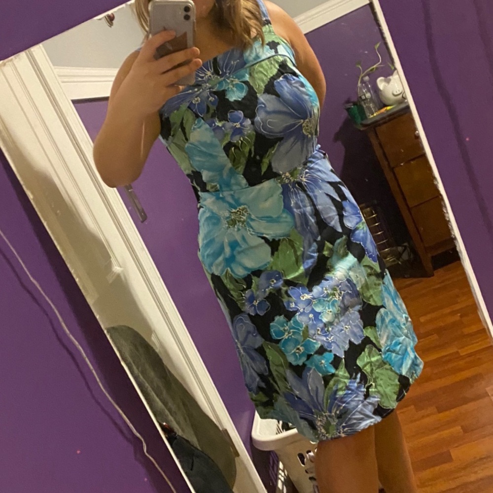 Cute vintage floral dress